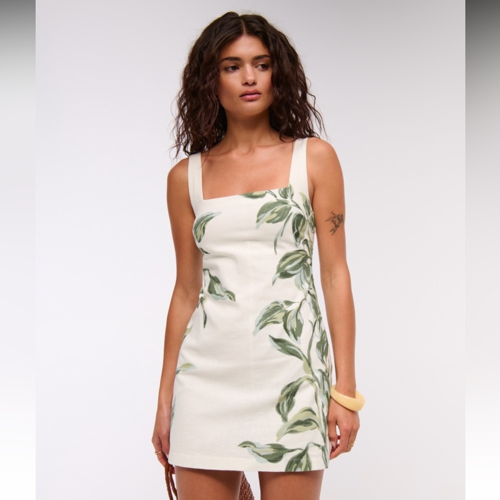NWT Abercrombie Scarlett Linen Blend Square Neck Skort